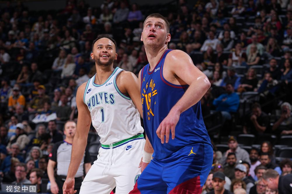 们深厚的球 们深厚的球