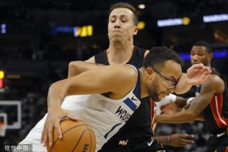 是诺里斯强 是诺里斯强