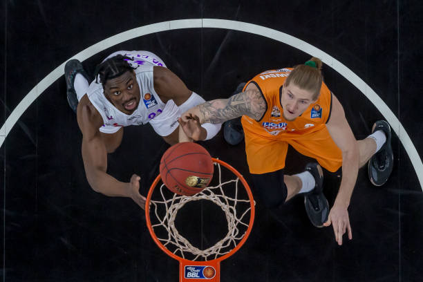 的高度配合 的高度配合