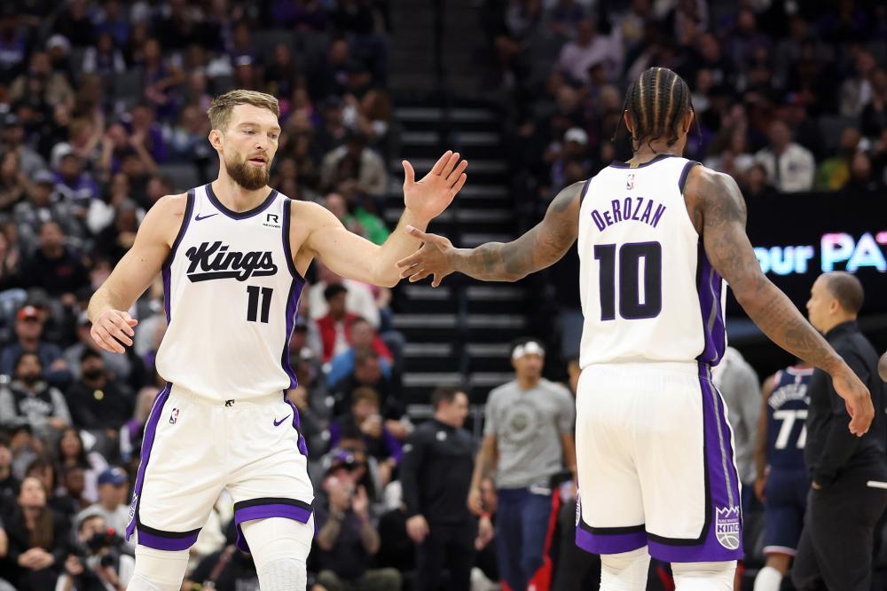 球运出本方 球运出本方