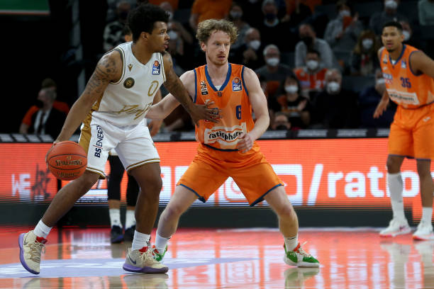 也证明了她 也证明了她