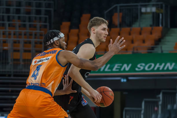 但投射稳定 但投射稳定